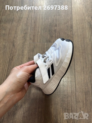 Детски маратонки Adidas , снимка 2 - Бебешки обувки - 54359195