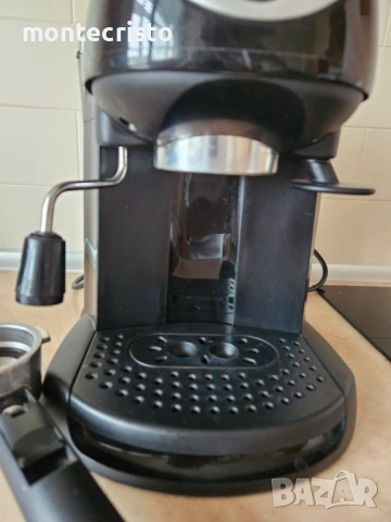 Кафемашина DELONGHI мляно кафе, снимка 3 - Кафемашини - 54744243