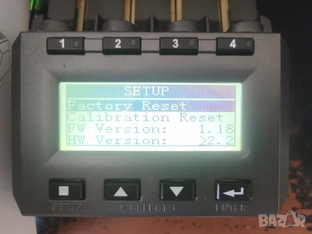Професионално смарт зарядно устройство и анализатор SkyRC MC3000, снимка 4 - Друга електроника - 55682075