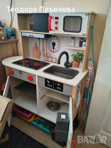 Дървена детска кухня Lidl (Playtive) с аксесоари – Много запазена!, снимка 5 - Играчки за стая - 55349302