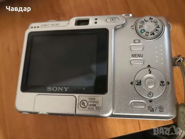 Фотоапарат Sony DSC W30, снимка 3 - Фотоапарати - 55654969