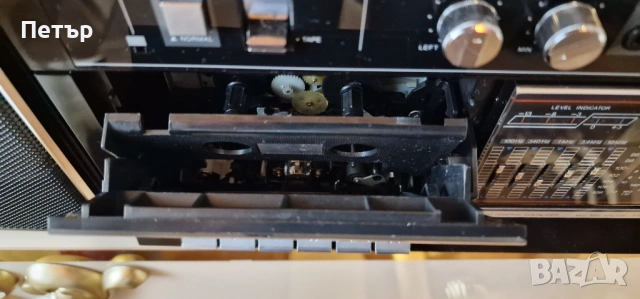 Радиокасетофон CROWN SZ-1130SL, снимка 8 - Радиокасетофони, транзистори - 54224433