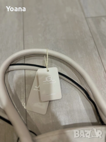 Чисто нова дамска чанта, снимка 3 - Чанти - 54247013