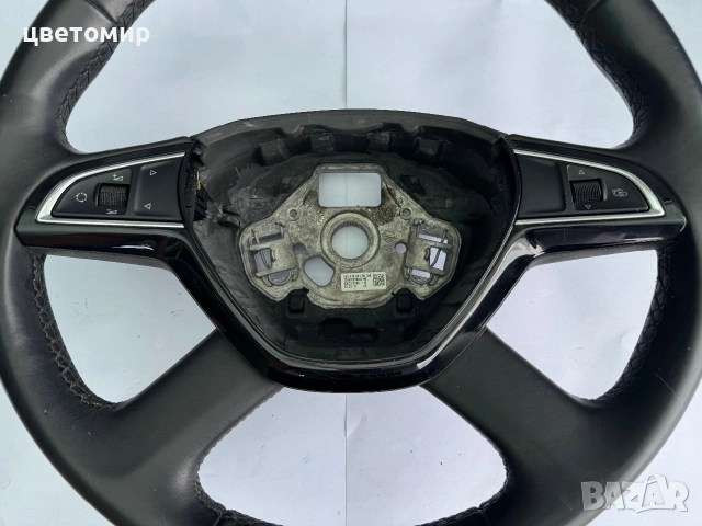 Волан Skoda Octavia 2016, снимка 2 - Части - 55033850