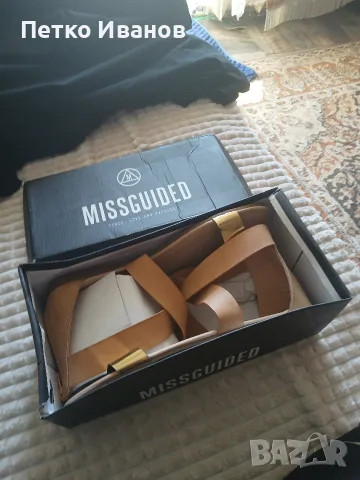 Дамски сандали MISSGUIDED – бежови със златист детайл, №39, снимка 4 - Сандали - 55695772