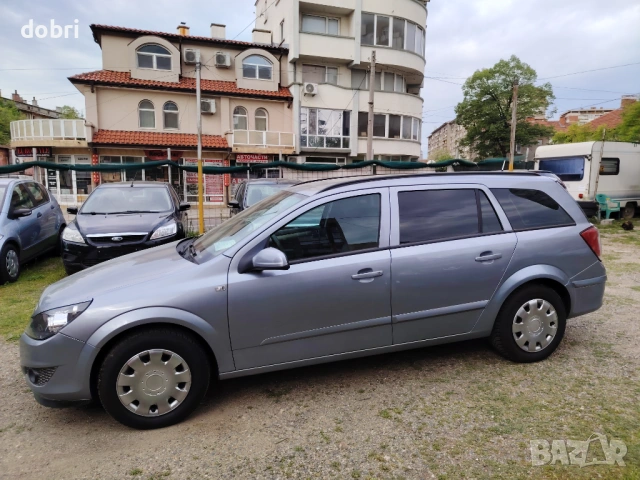 Опел астра 1.6i Navi климатик фейслифт 2008г., снимка 4 - Автомобили и джипове - 54042439