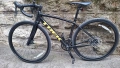 Шосеен велосипед TREK Domane AL 2 Gen 3 | Черно/златисто, снимка 1