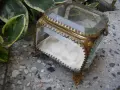 СТАРА СТЪКЛЕНА КУТИЯ ЗА БИЖУТА, снимка 3