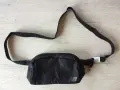 НОВА оригинална мъжка / унисекс черна чанта / crossbody bag / чантичка за кръста "банан" NEW BALANCE, снимка 1