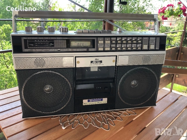 Радиокасетофон HITACHI TRK 7990E Vintage Boombox