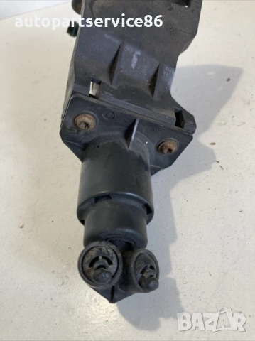 Помпа за миене на фар преден десен 420 CDI за Mercedes ML W164 (2007) , снимка 3 - Части - 54135285