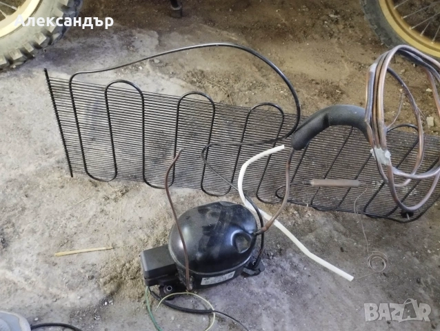 Хладилен Компресор 220v, снимка 2 - Хладилници - 55247370