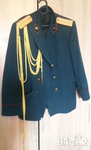 Лот стари военни униформи - куртки, панталони, пагони