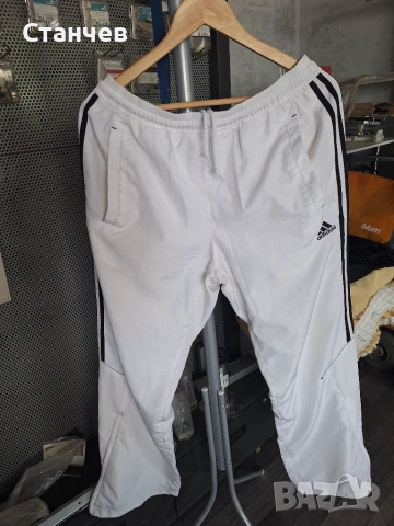Оригинално дамско долнище Adidas – бяло, с мрежеста подплата, размер XL/XXL