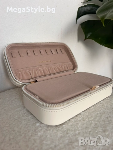 Кутия за бижута SONGMICS HOME, Органайзер за бижута с огледало, 10,1 x 20,7 x 6,4 см, Облачно бяло, снимка 3 - Други - 55182550
