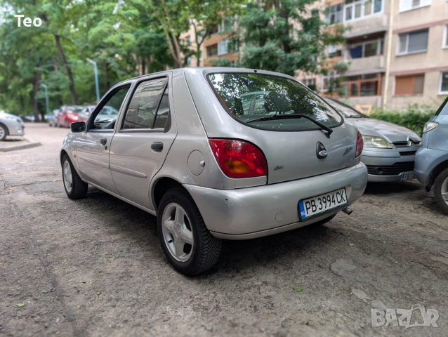 Ford Fiesta mk4 Ghia 1.25 16v 75 к.с., снимка 8 - Автомобили и джипове - 55204573