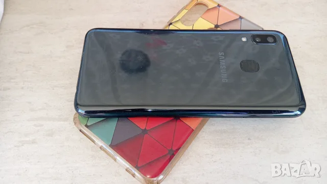​Компактен Samsung Galaxy A20e (32GB) / Dual SIM - Напълно изправен, снимка 2 - Samsung - 55677542