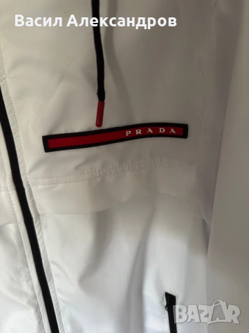 Бяло яке / ветровка Prada, снимка 2 - Якета - 54821660