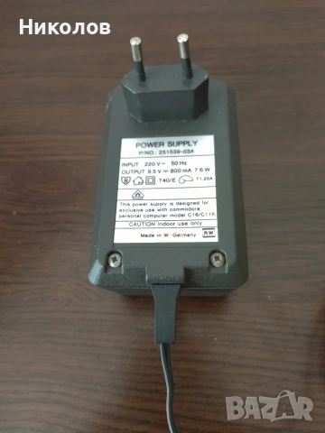 Продавам оригинален адаптер Commodore 251539-03A , снимка 2 - Други игри и конзоли - 55058326