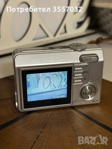 Ретро дигитален фотоапарат Konica Minolta DiMAGE E500 (CCD камера) Работещ !!! , снимка 3 - Фотоапарати - 54672156