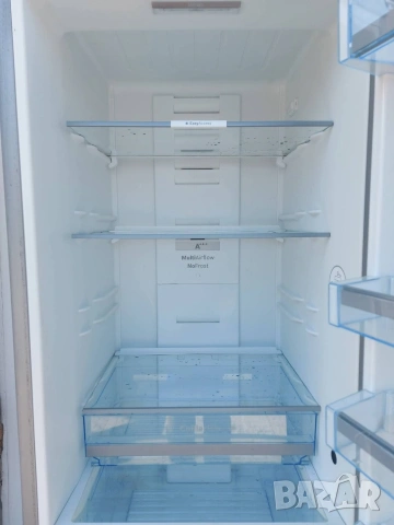 Хладилник с фризер Bosch A+++, снимка 4 - Хладилници - 54044633