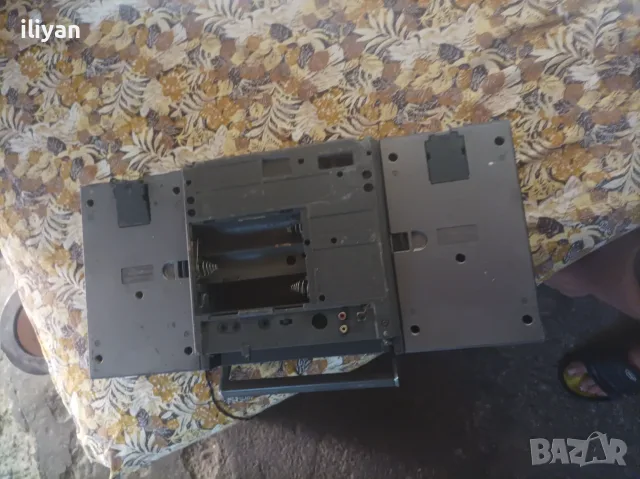Ретро Касетофон Хитачи made in japan, снимка 3 - Радиокасетофони, транзистори - 55699035
