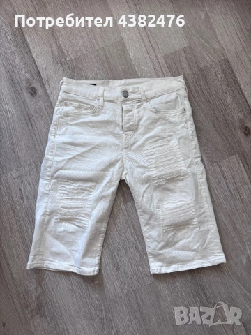Бели къси гащи на True Religion