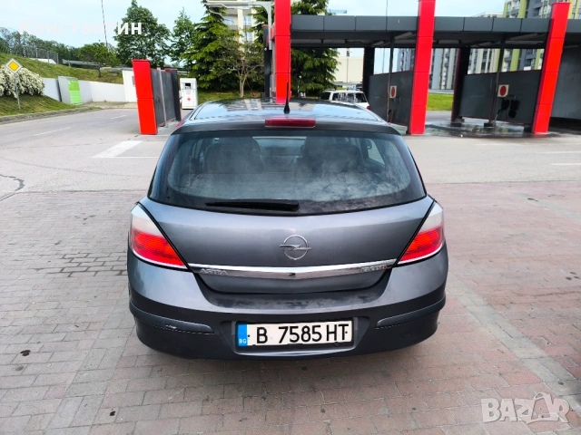 Opel Astra 1.7 CDTI, снимка 13 - Автомобили и джипове - 54731374