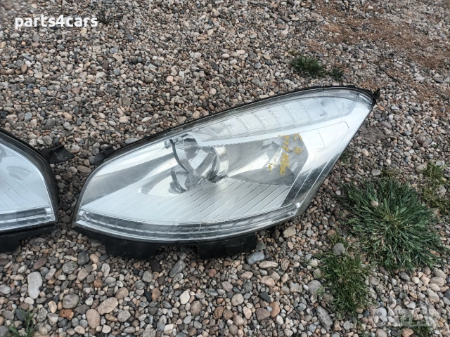 ляв и десен фар за ситроен ц4 пикасо с бял мигач CITROEN C4, снимка 3 - Части - 54446458