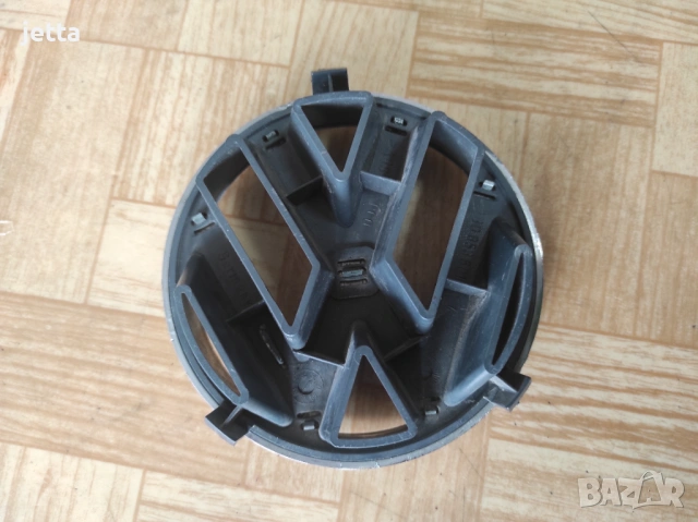Предна емблема VW Пасат B5, Полo 6N2, Транспортер Т4 ф115мм- 3B0 853 601, снимка 2 - Части - 54290411