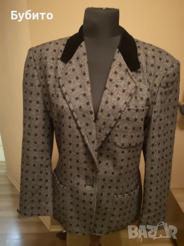 Escada , снимка 2 - Сака - 54763241