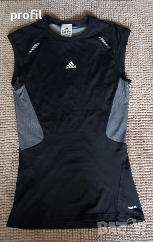 Adidas Techfit компресиращ потник М, снимка 3 - Спортни дрехи, екипи - 54190212