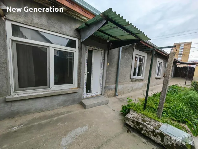Къща в Центъра на гр.Силистра, на 100м от Дунавската градина, с нов покрив и дограма, 9 стаи, снимка 4 - Къщи - 55515855