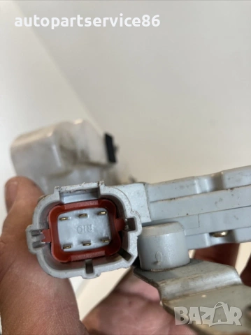 Заключващ механизъм за предна дясна врата за Subaru Tribeca 3.0 V6 (2009), снимка 2 - Части - 54235430