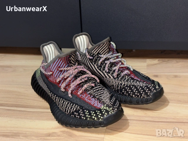 Оригинални Adidas Yeezy Boost 350 V2 Yecheil, снимка 9 - Маратонки - 54141650