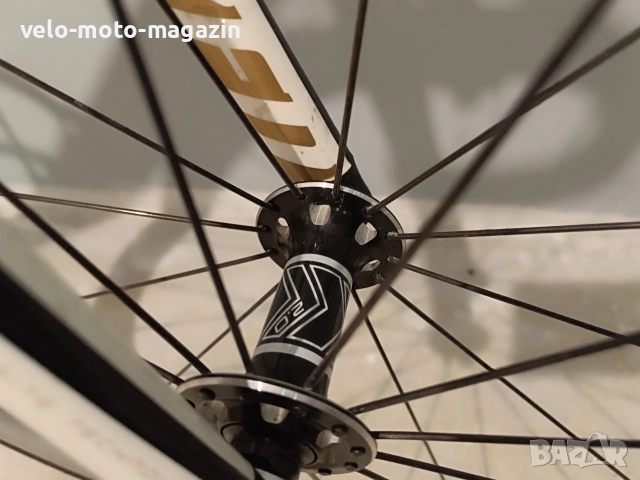 Карбонов шосеен велосипед Specialized Amira , снимка 17 - Велосипеди - 54444620