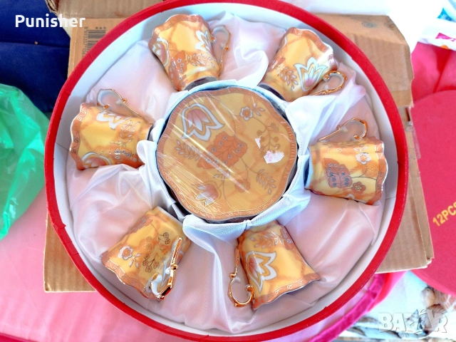 Сервиз чаши за кафе с чинийки