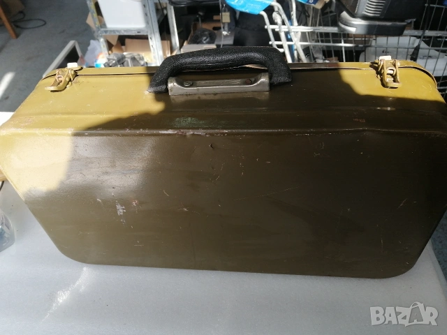 Метален куфар от военна техника, снимка 2 - Куфари с инструменти - 54287522