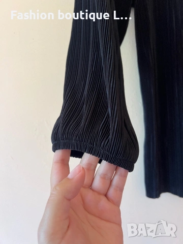 Черна дамска блуза тип солей размер S на марката Lindex 🖤, снимка 4 - Блузи с дълъг ръкав и пуловери - 54314613