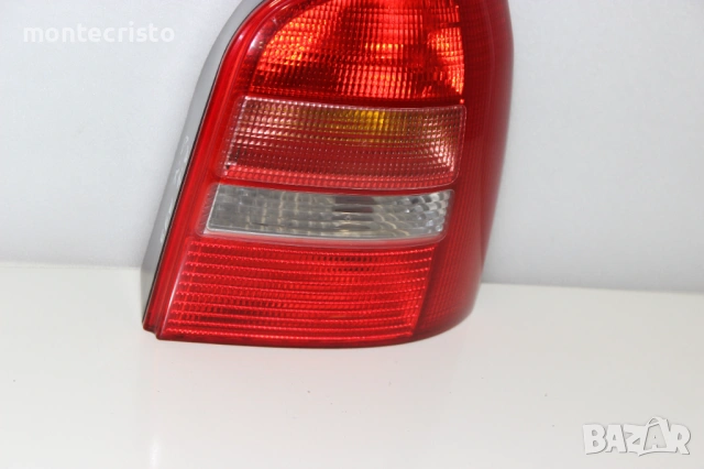 Десен стоп Audi A4 B5 комби facelift (1999-2001г.) 8D9945096D, снимка 3 - Части - 54481036