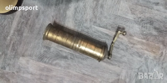 метална мелничка