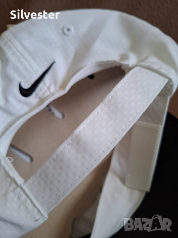 Бяла шапка с козирка Найк/ Nike, един размер, чисто нова, снимка 10 - Шапки - 54383936