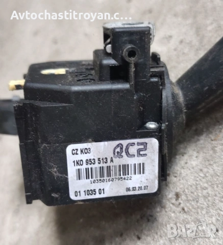 Превключвател мигачи-светлини VW golf 5, Skoda, Audi - 1K0 953 513 A, снимка 2 - Части - 54916856