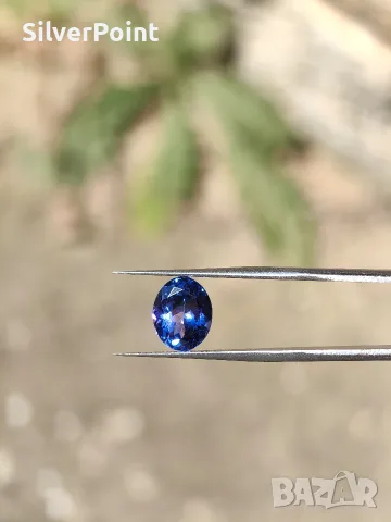 Танзанит 3.62ct чист на лупа с швейцарски сертификат , снимка 4 - Други - 55572896