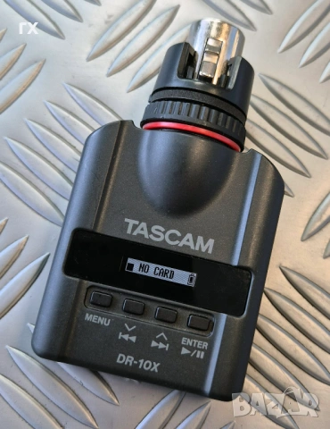 Аудио рекордер Tascam DR-10X (за XLR микрофон), снимка 3 - Микрофони - 54879103