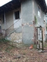 Продава се двуетажна къща със селскостопанска сграда в с. Голец, снимка 7