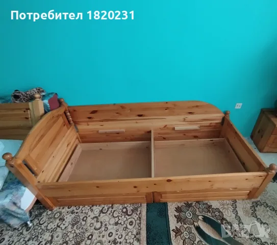продавам ученическо бюро ,две масивни ъглови легла с матраци и гардероб, снимка 6 - Спални и легла - 55515347