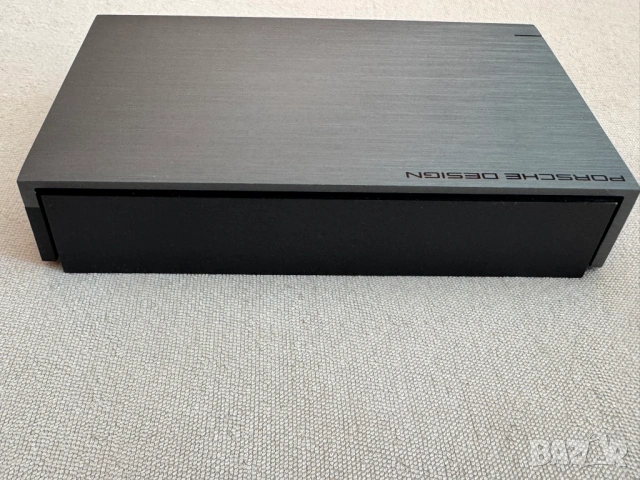 Външен хард диск LaCie Porsche Design P9230 4TB, снимка 5 - Твърди дискове - 54693262