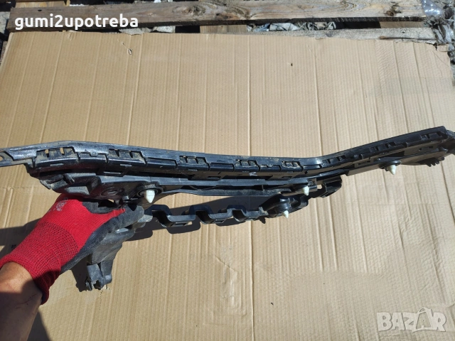 Основа Държач Дясно Задна Броня 3G0807394 Volkswagen Passat B9 1.5 eTSI 150кс 2024г Бензин, снимка 3 - Части - 55008736
