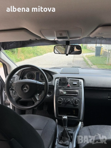Продавам Мерцедес В180, снимка 4 - Автомобили и джипове - 55265132